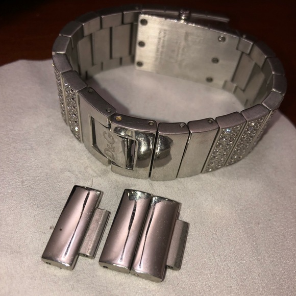 D&G Diamond Encrusted Link Watch - Picture 8 of 8